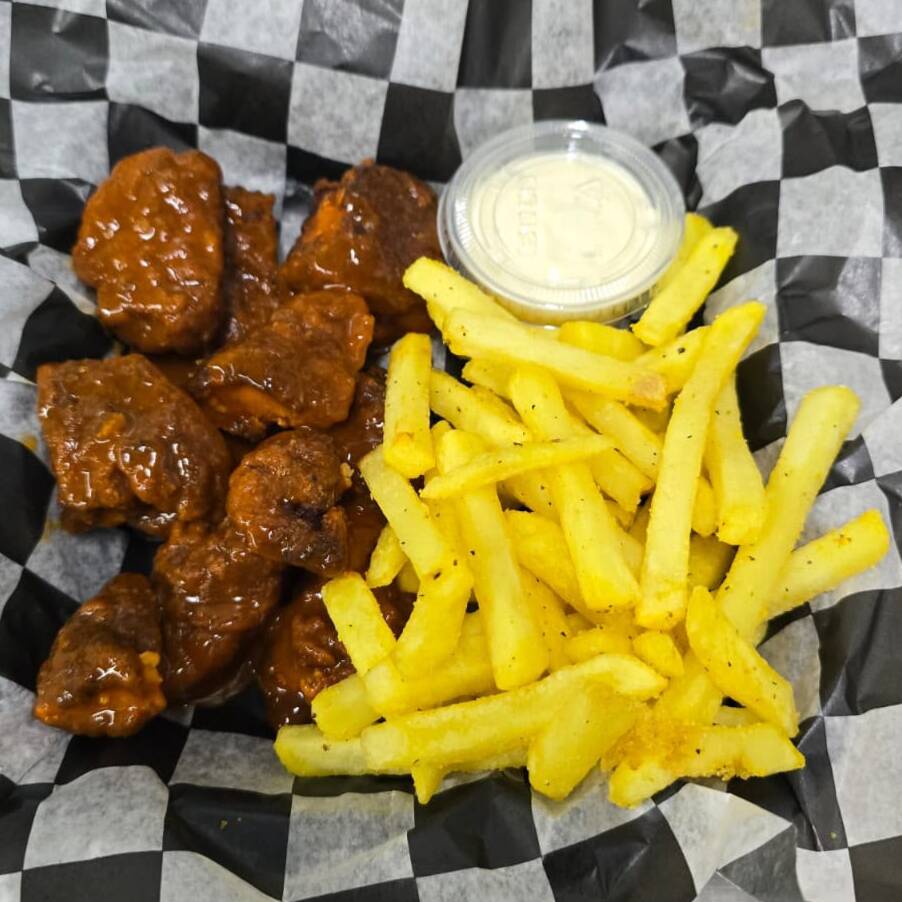 Boneless + Papas Fritas