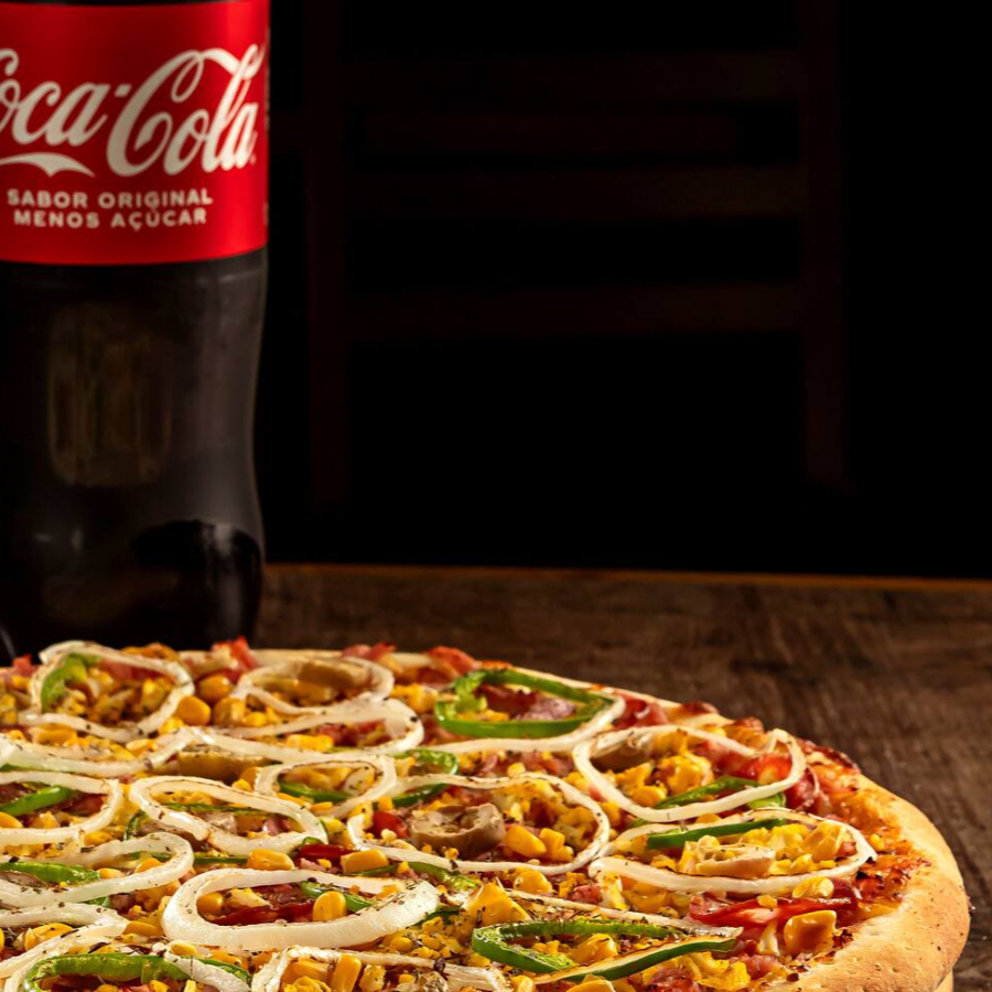 Este combo é Sen-Sa-Ci-O-Nal: Escolha uma deliciosa pizza 40cm de até dois sabores + um refrigerante 1,5l geladinho.