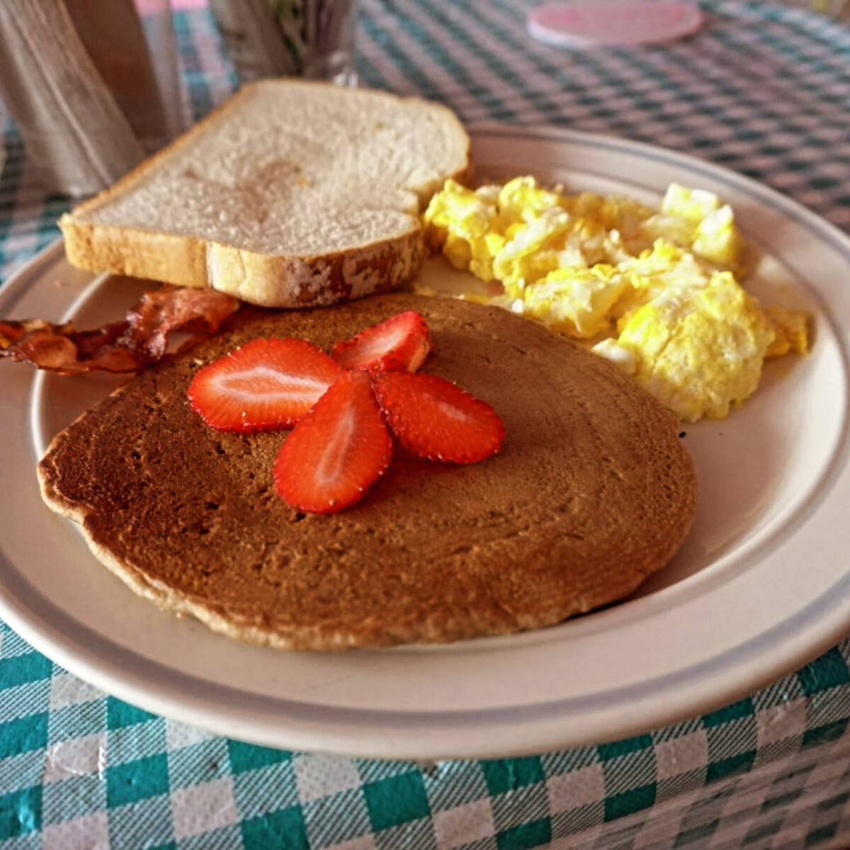 DESAYUNO AMERICANO