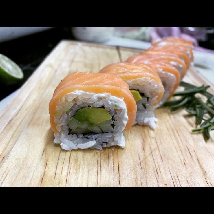 Sushi Siake Roll 10 pzas