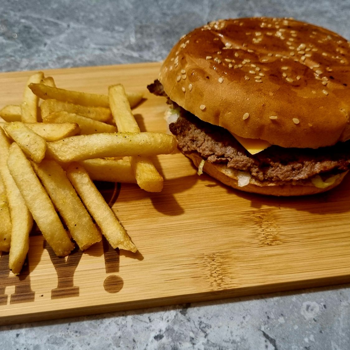 HAMBURGUESA CLASICA