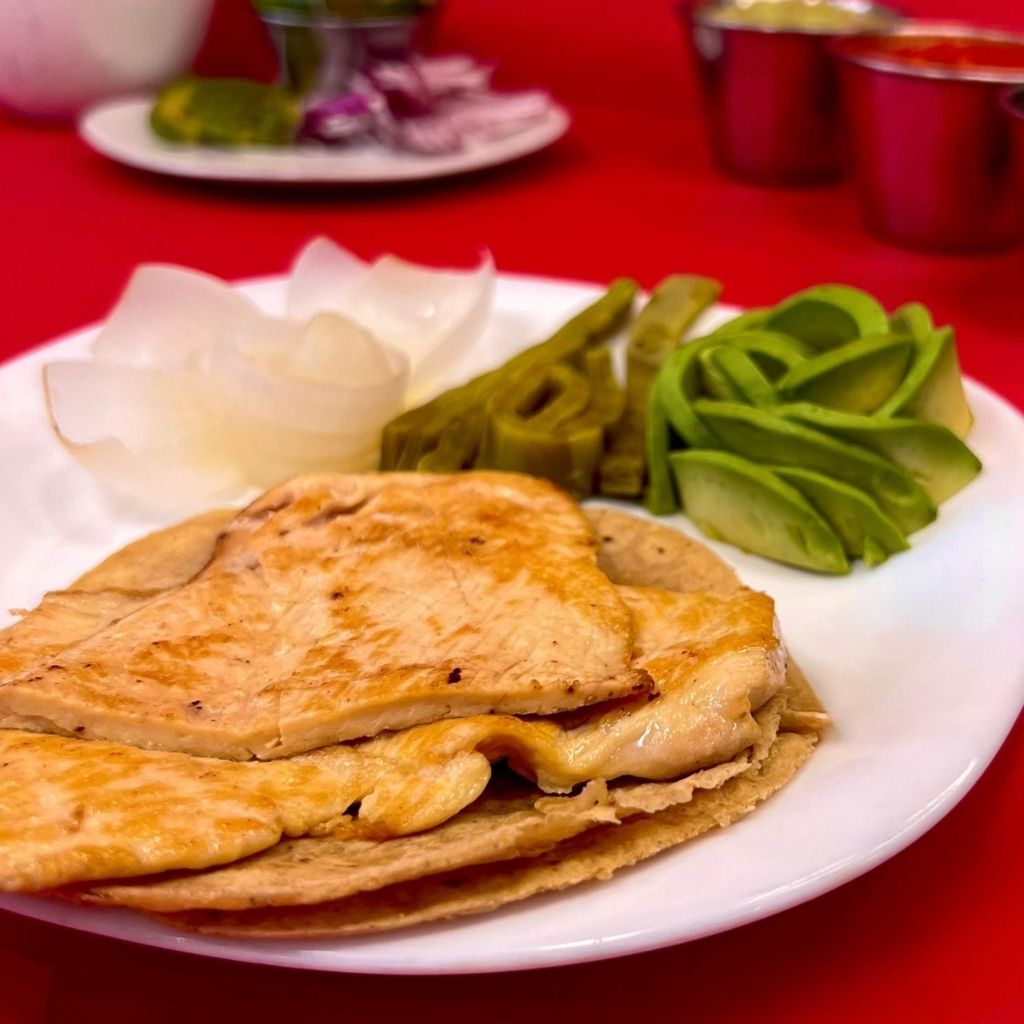 TACO DE PECHUGA DE POLLO