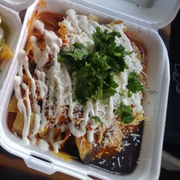 CHILAQUILES ROJOS .