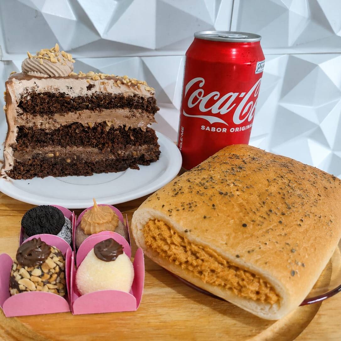 1 Fatia Torta Ferrero Rocher + 1 Joelho de Frango com Catupiry + 4 Docinhos Gourmet: (Ferreiro Rocher, Ninho c/ Nutella, Oreo e Churros) + 1 Coca Cola 350ml.