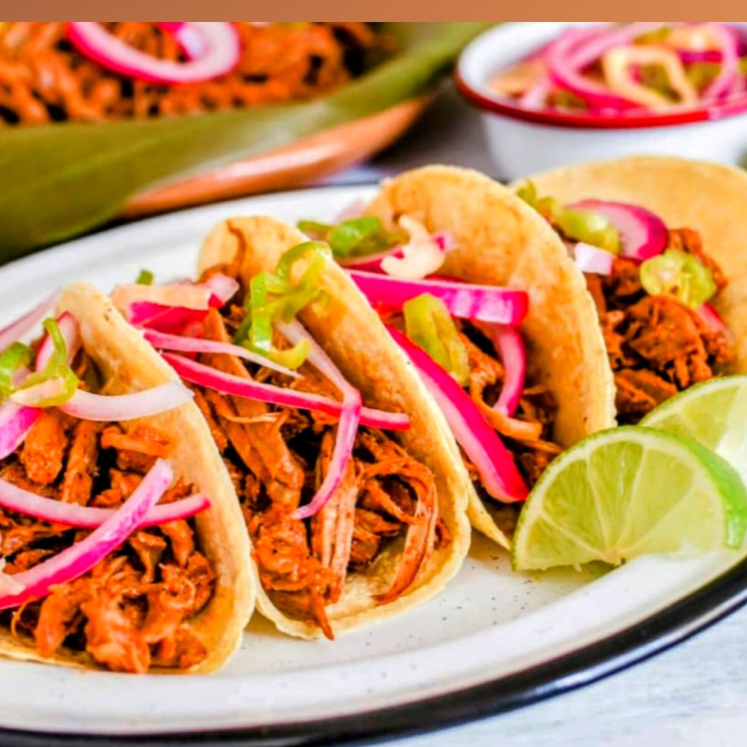 TACOS DE COCHINITA