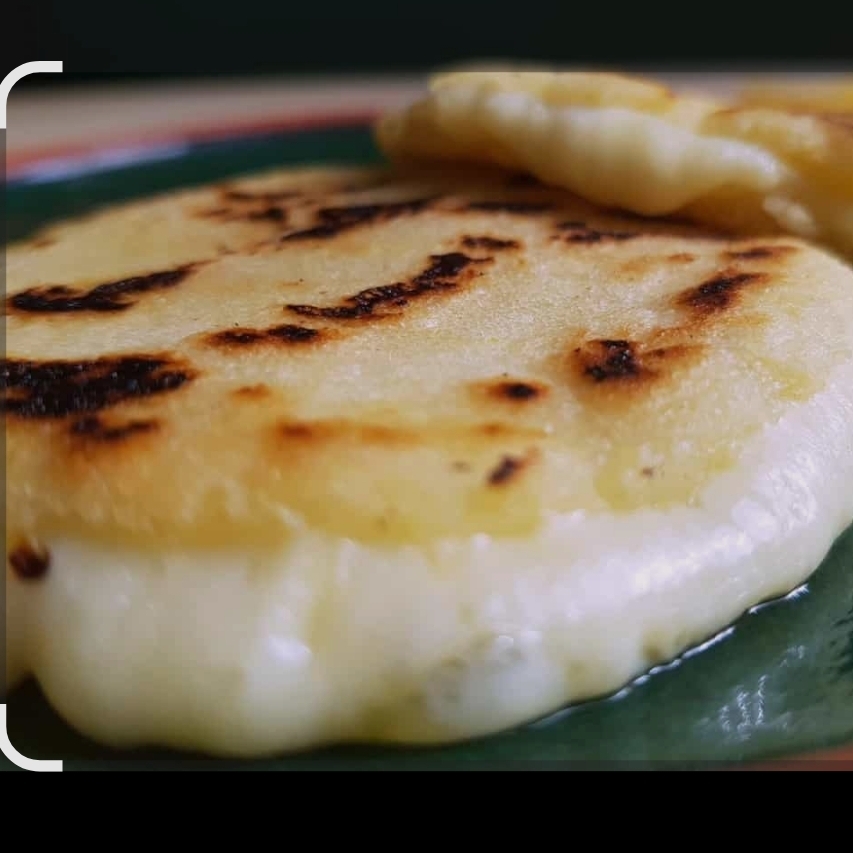 AREPA CON QUESO + GASEOSA PERSONAL