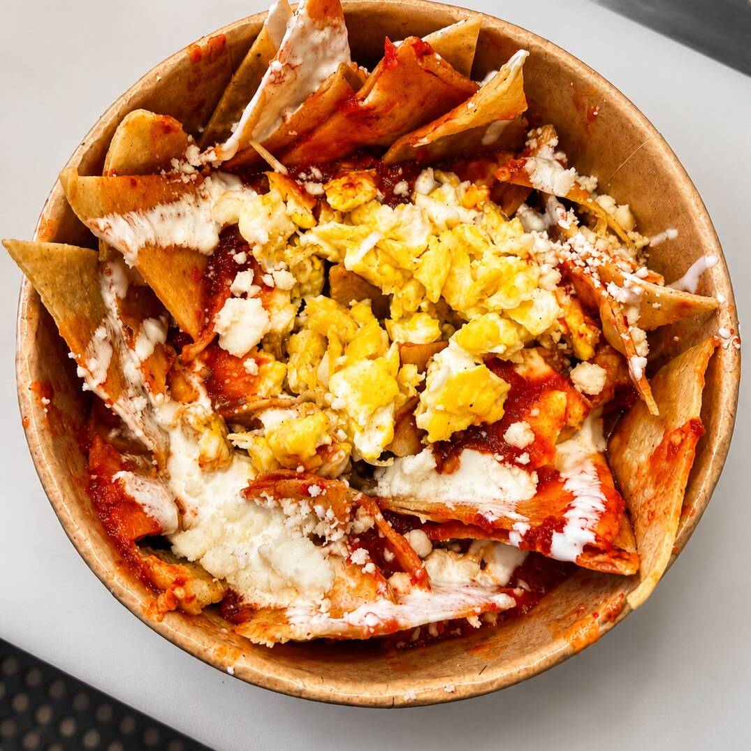 Huevos + Chilaquiles