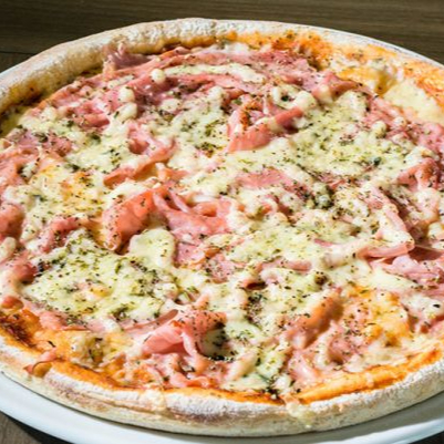 Presunto fatiado, cogumelos frescos, mussarela e catupiry cremoso