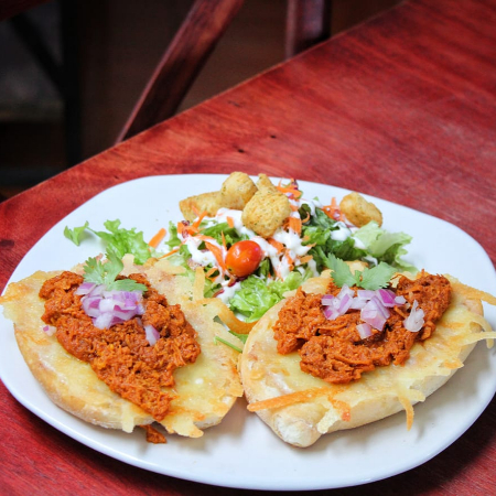 Molletes Yucatecos