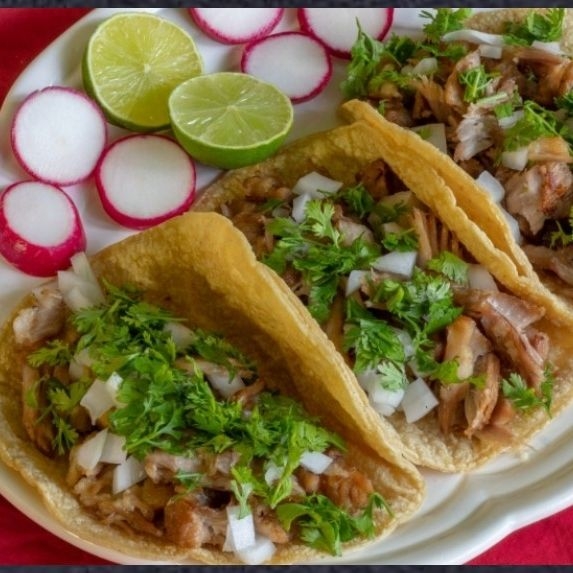 Tacos de carnitas de cerdo 4 tacos