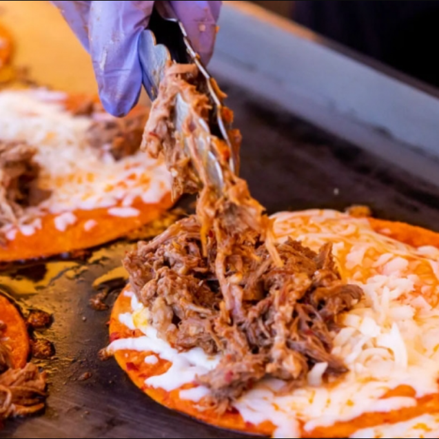 Quesa Birria de Maíz