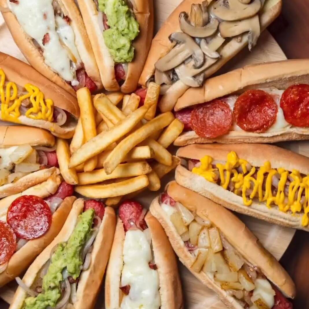 3 Hot Dog Especiales con Papa