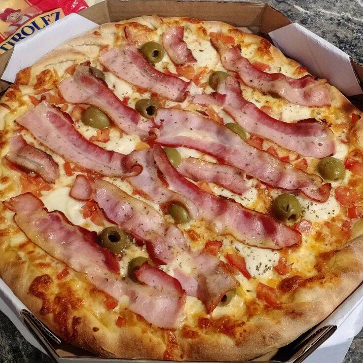 Molho de Tomate - Muçarela - Bacon - Orégano