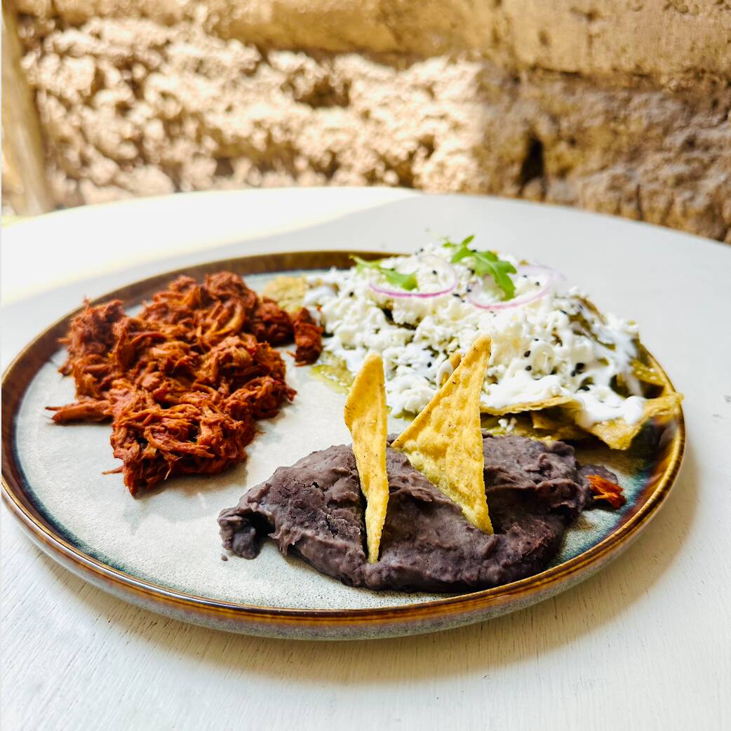 Chilaquiles con Cochinita Pibil