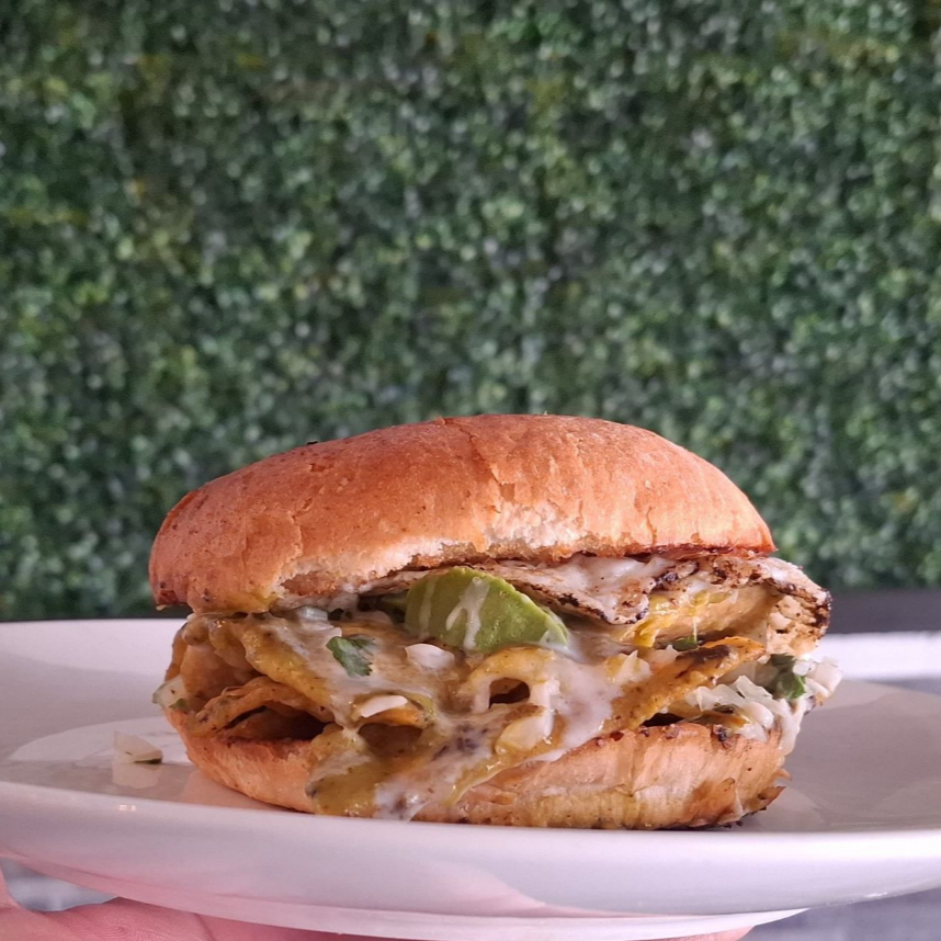 Torta Chilaquil