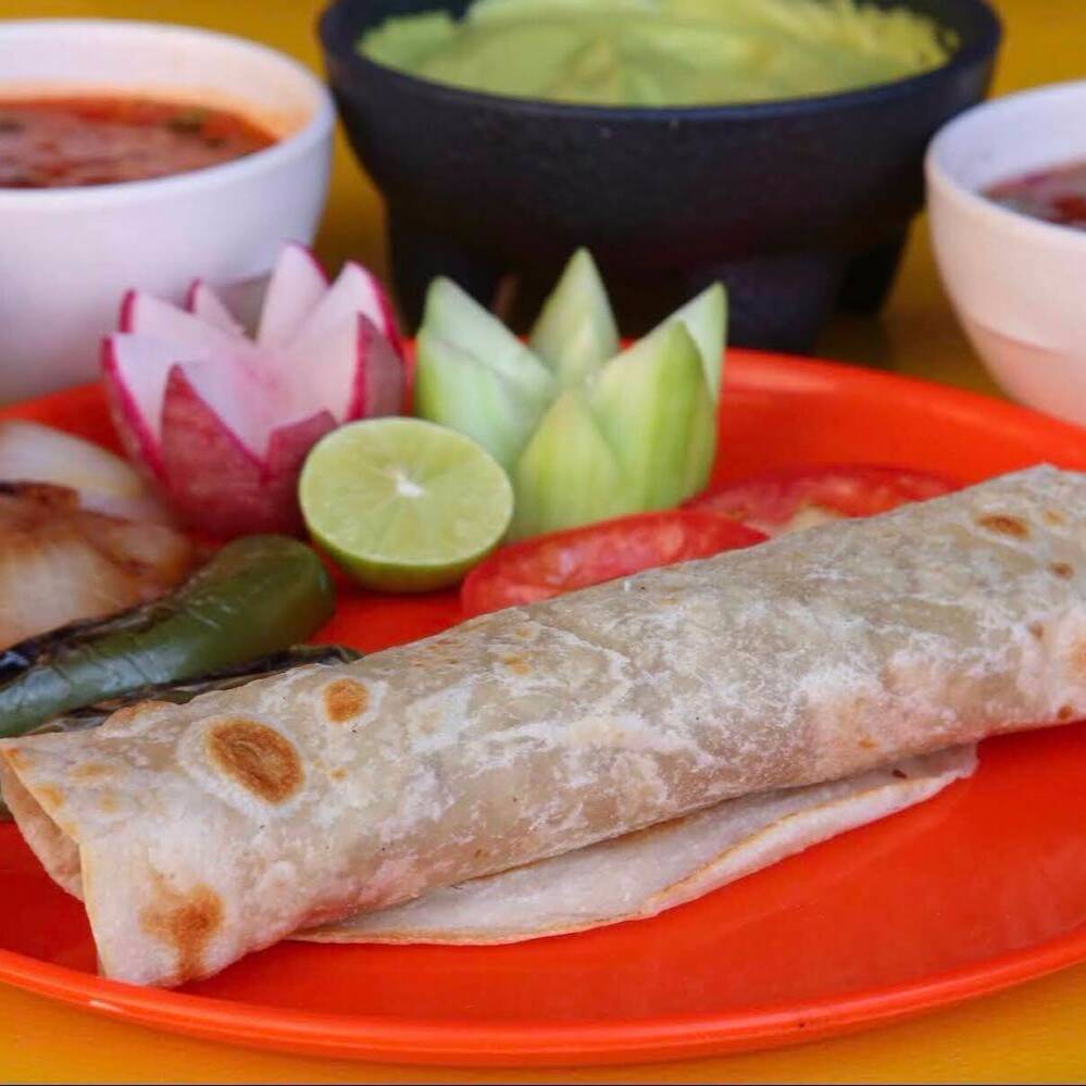 Tacos de Harina de Asada