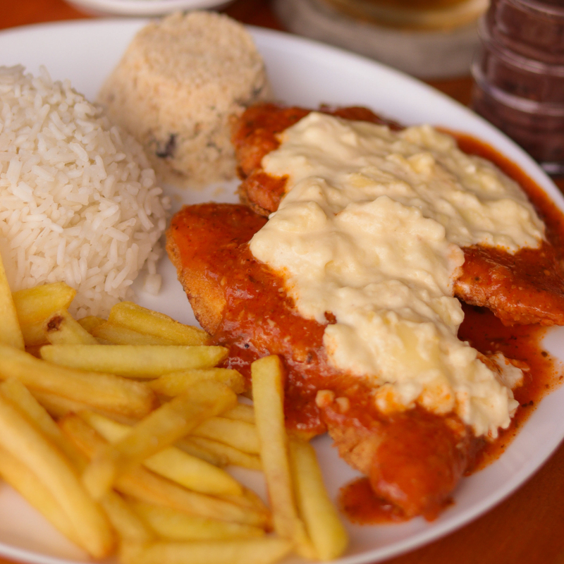 Arroz, Feijão, Batata Frita, Salada Verde ou Maionese. (Informe no campo de observaçaõ a salada que deseja)