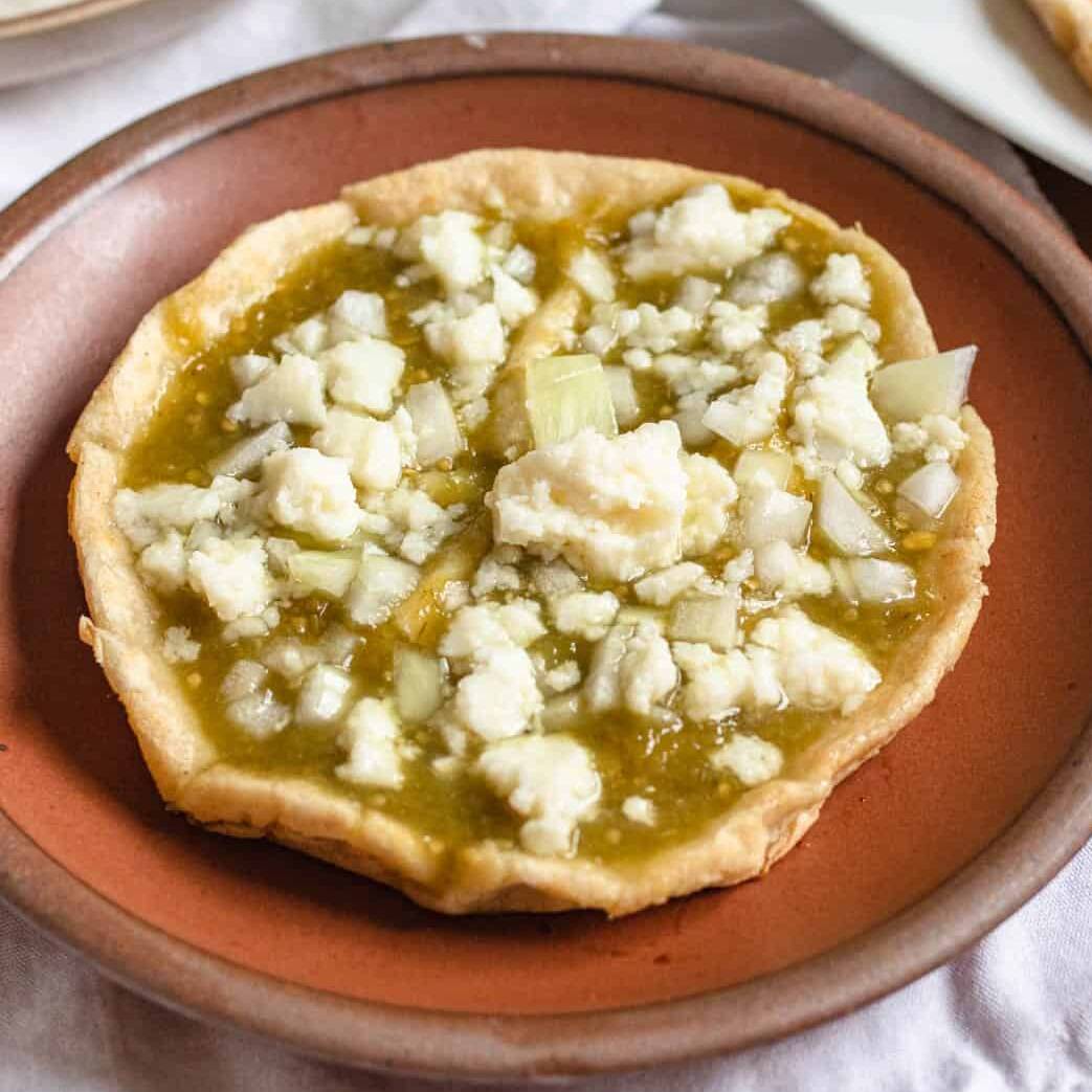 Picadita con Salsa Verde