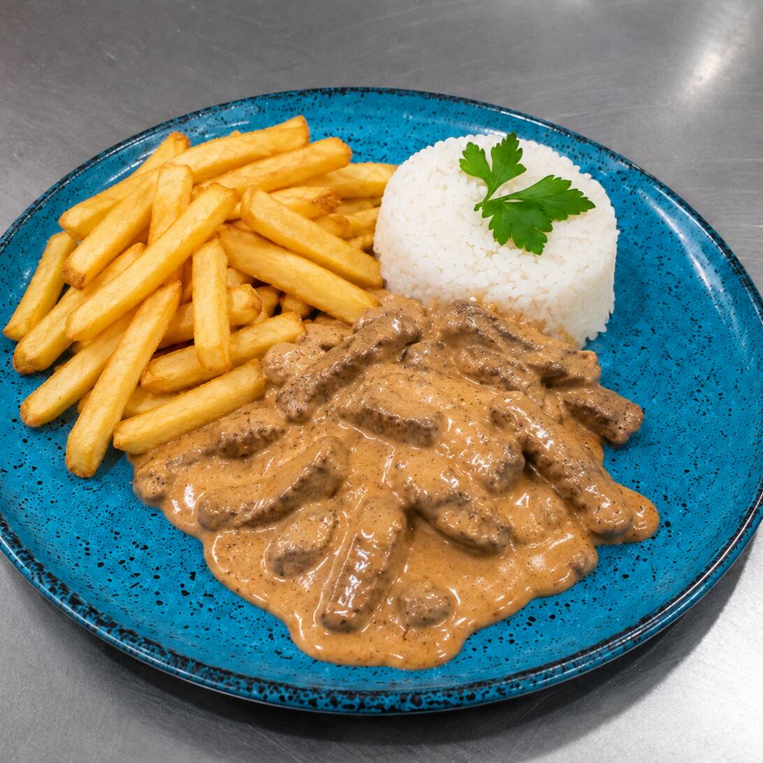 Strogonoff de Carne – Marmita M (aprox. 500g)
Strogonoff de carne cremoso, acompanhado de arroz soltinho e batata frita crocante. Marmita M com aproximadamente 5
600g.