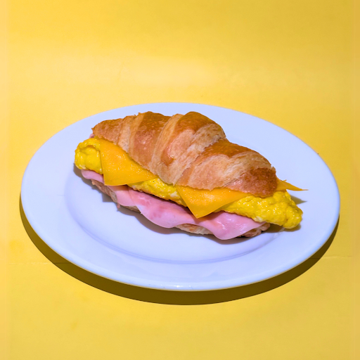 Croissant de Jamón con Queso