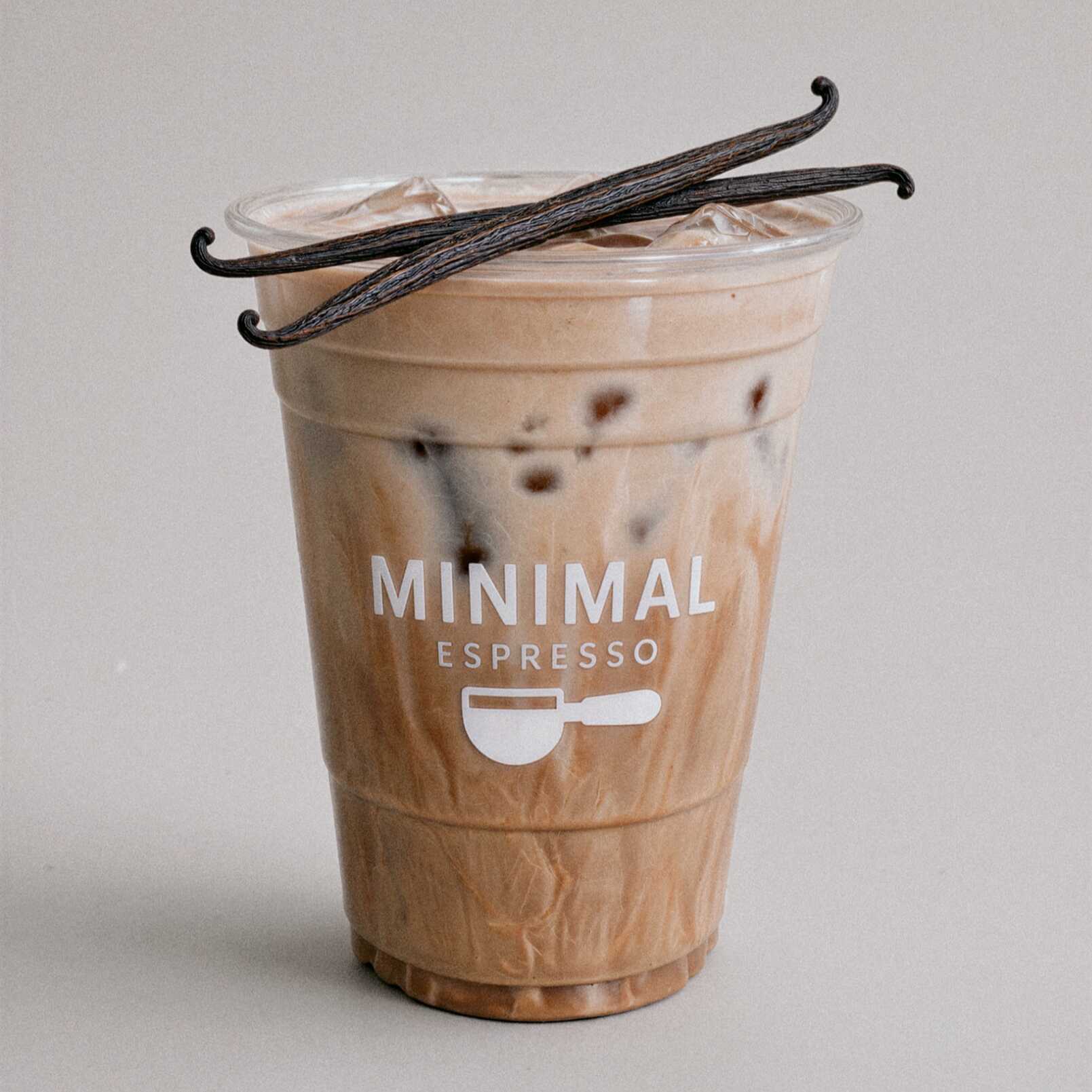 Latte Frío de Vainilla 16 Oz