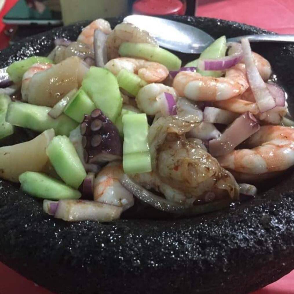 MOLCAJETE SIN CALLOS
