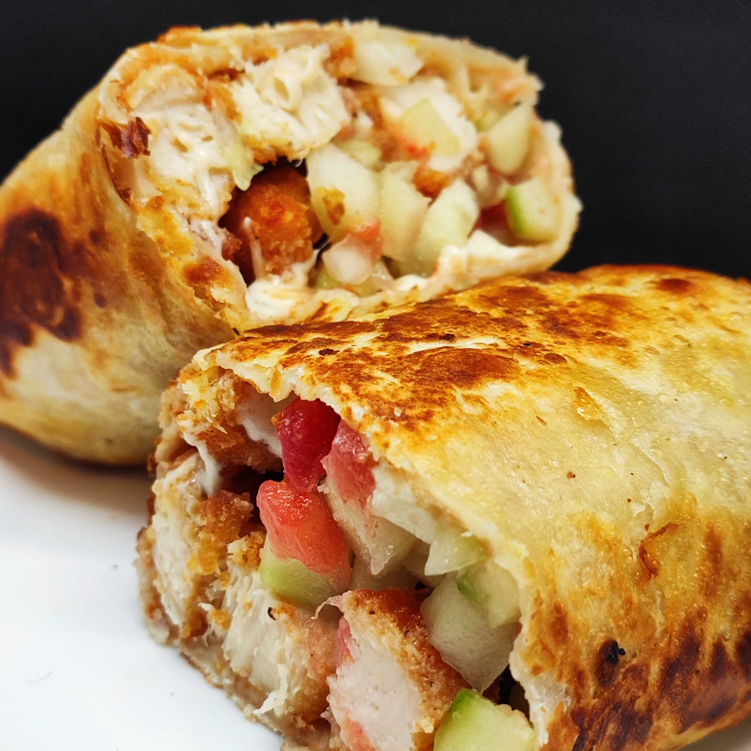Burrito con Pollo Empanizado