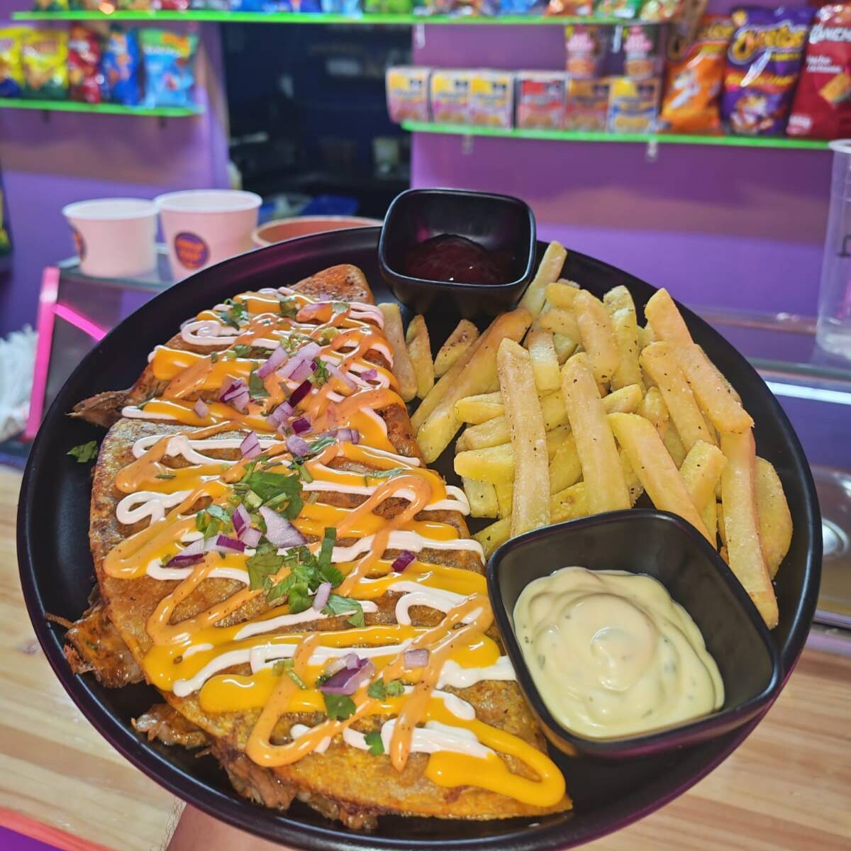 QUESABIRRIA CON PAPAS