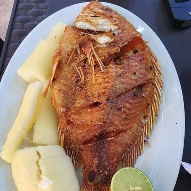 mojarra frita( negra) con yuca