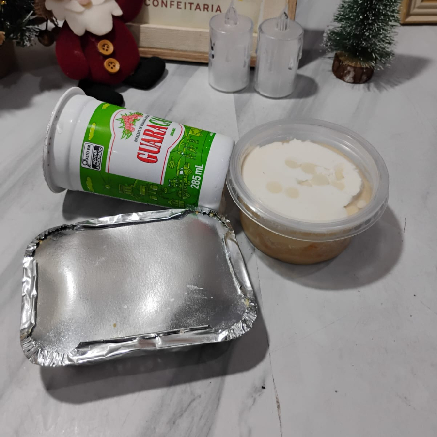 1 Empadão de Frango 220g com recheio cremoso e cream cheese (sem alteração) + 1 Bolo no Pote + 1 Refresco sabor Guaraná. Uma combinação especial para a hora do almoço ou para um lanche rápido. Aproveite com desconto!