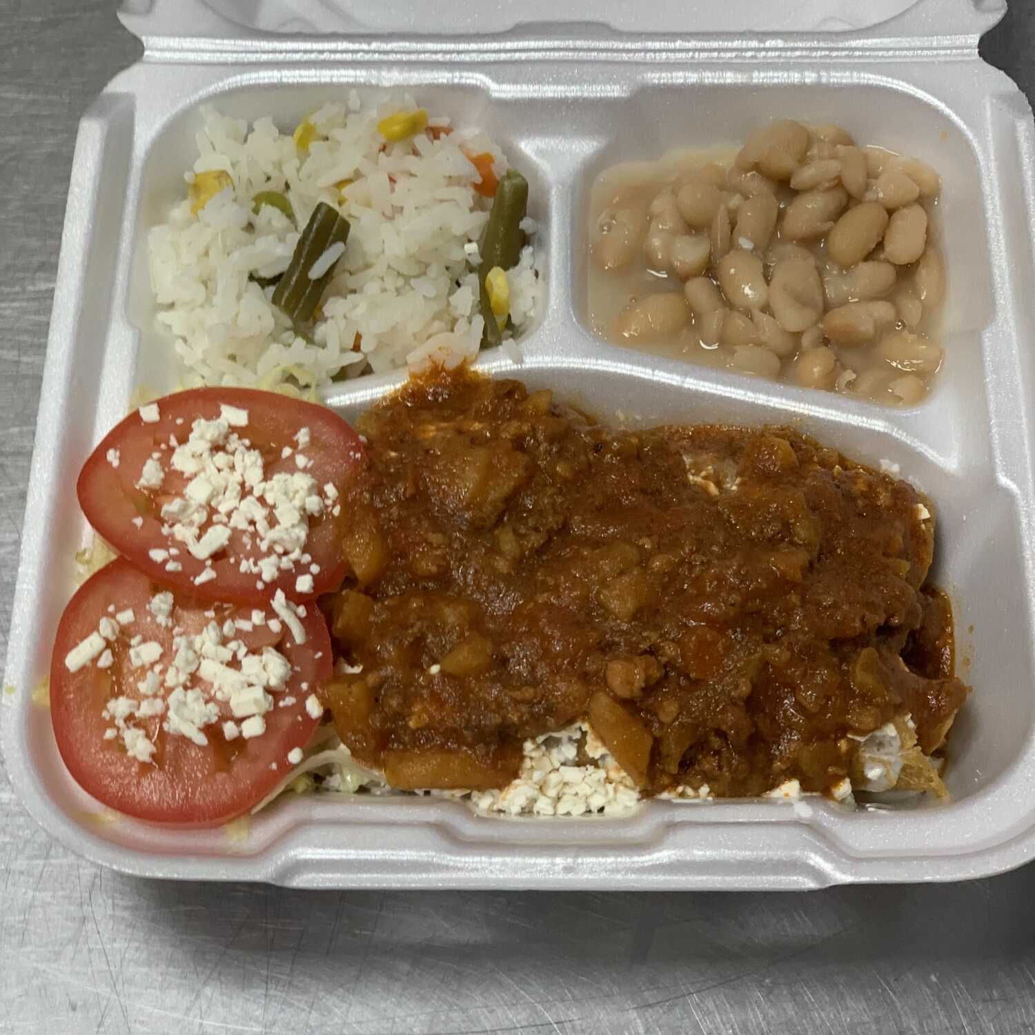Flautas Pollo Ahogadas en Salsa de Chorizo y Papa