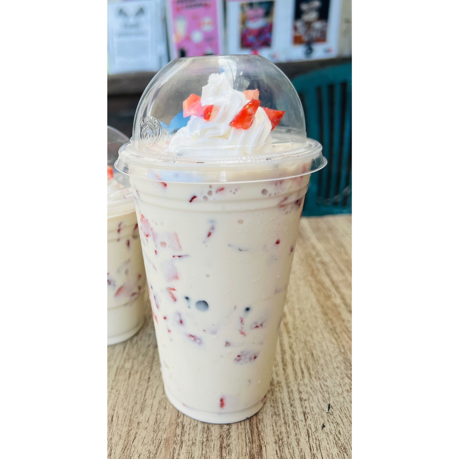 FRESAS CON CREMA 16oz