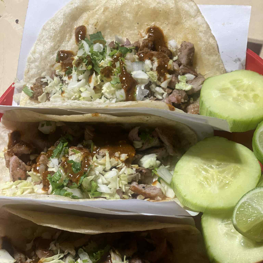 3 Tacos y Un Agua