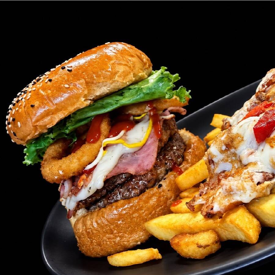 Hamburguesa Double Western Bacon + Papas
