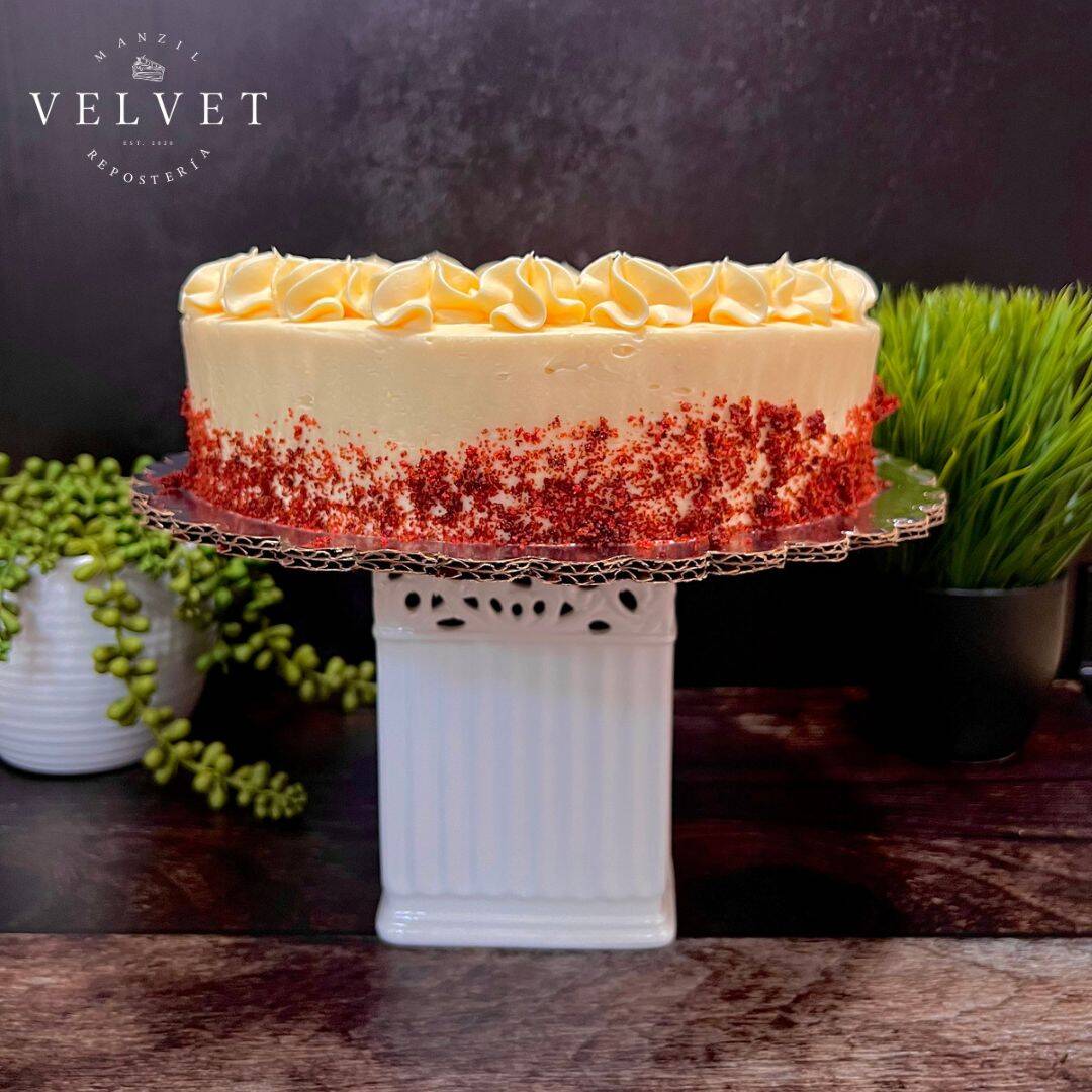 Pastel Red Velvet Mediano