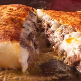 Carne moída com queijo mussarela