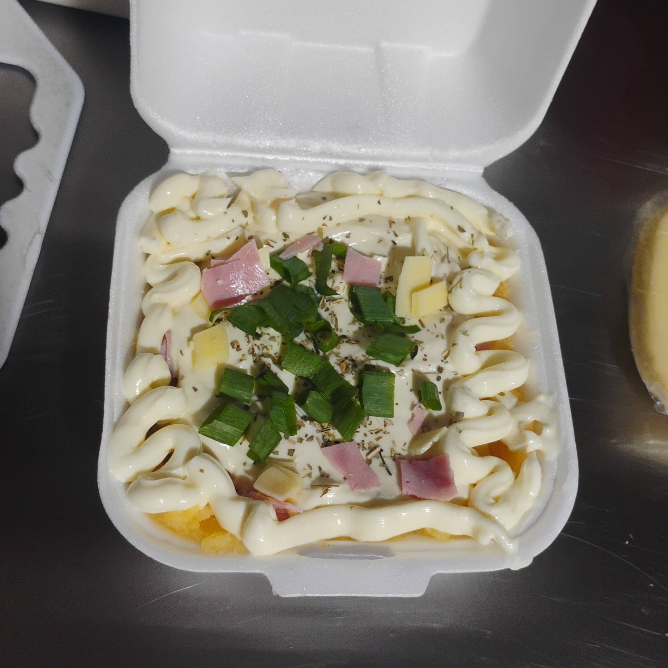 Batata , queijo, presunto molho branco requeijão