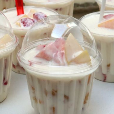 Duraznos Con Crema y Cheesecake.