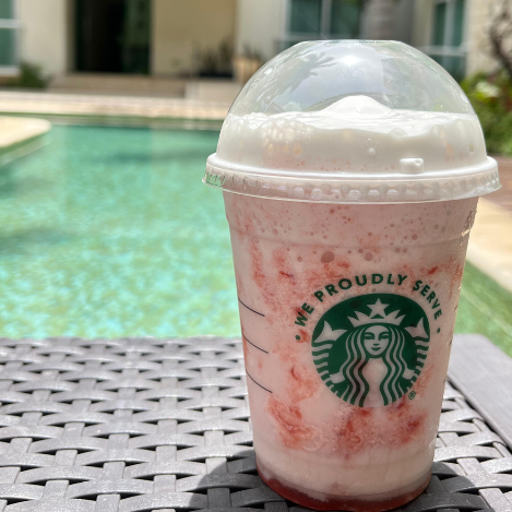 Strawberries Frappe Venti