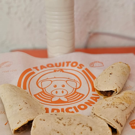 COMBO HORCHATA C/ TAQUITOS DE MACIZA