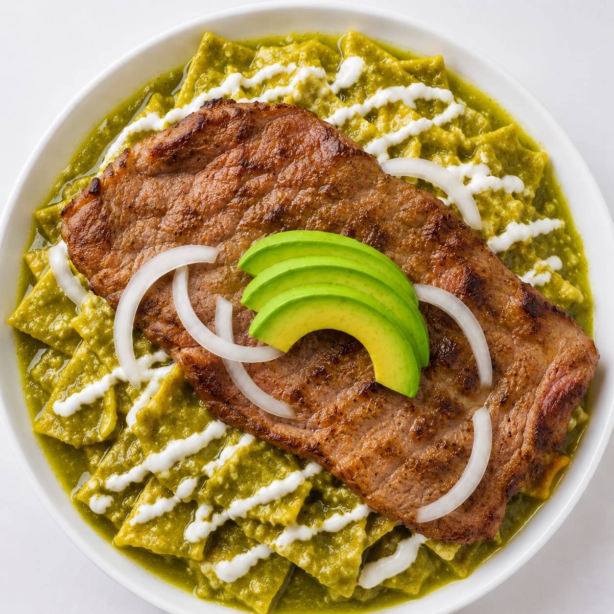 Chilaquiles Caseros con Milanesa de Puerco