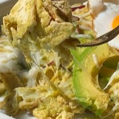 Chilaquiles Verdes Pollo