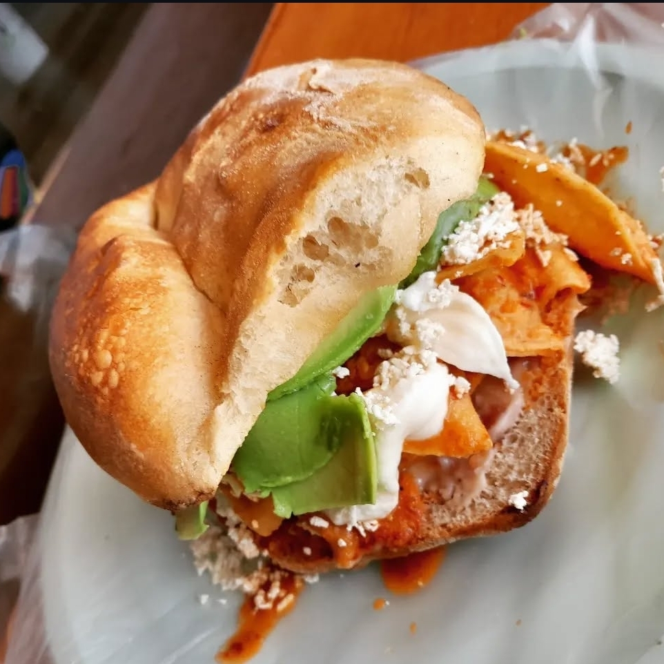 Torta de Chilaquiles
