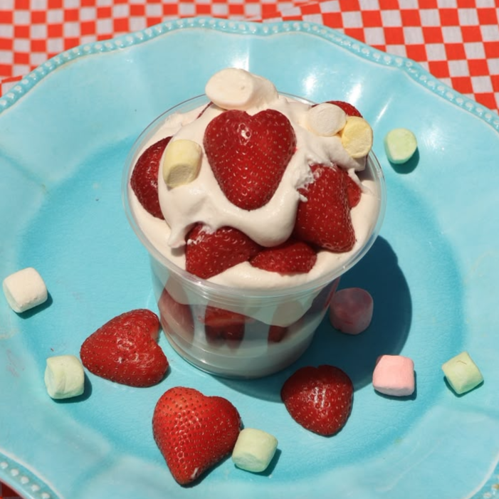 FRESAS CON CREMA CH 10 OZ