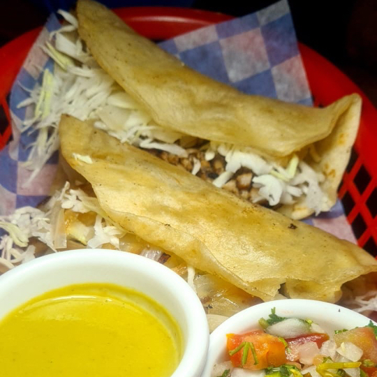 Gringas de Carne Asada