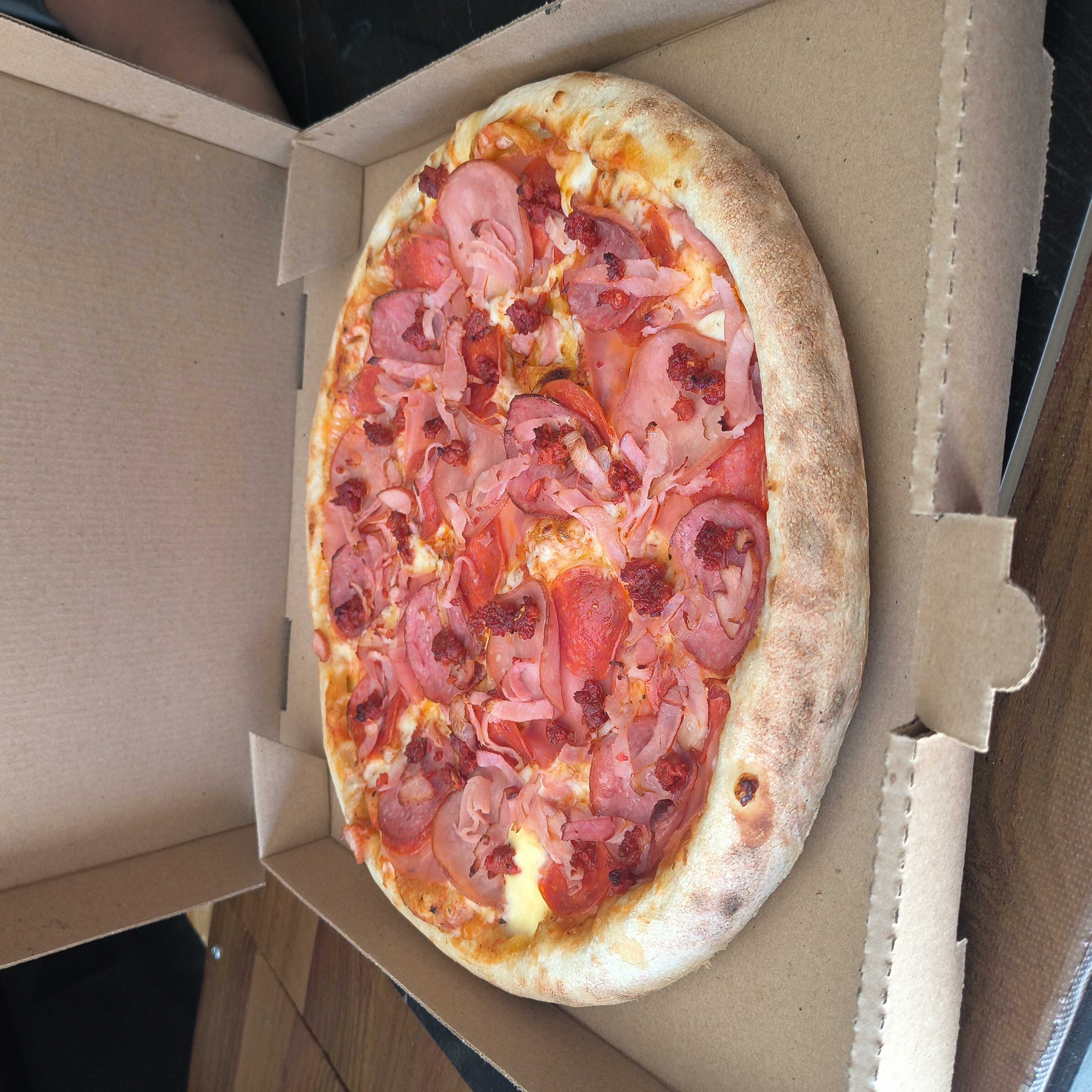 Pizza Carnes Frías Mediana