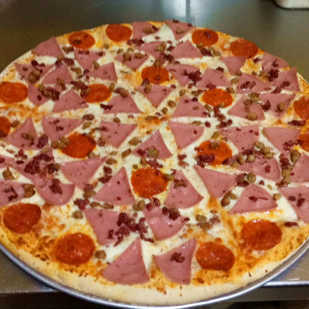 Pizza M Carnivora ( 8 Rebanadas )