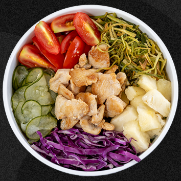 Base mista de espaguete de abobrinha e mix
de folhas, tiras de frango grelhadas, abacaxi em
cubos, sunomono, tomate cereja, repolho roxo e
palhas de alho poró. acompanha shoyu light