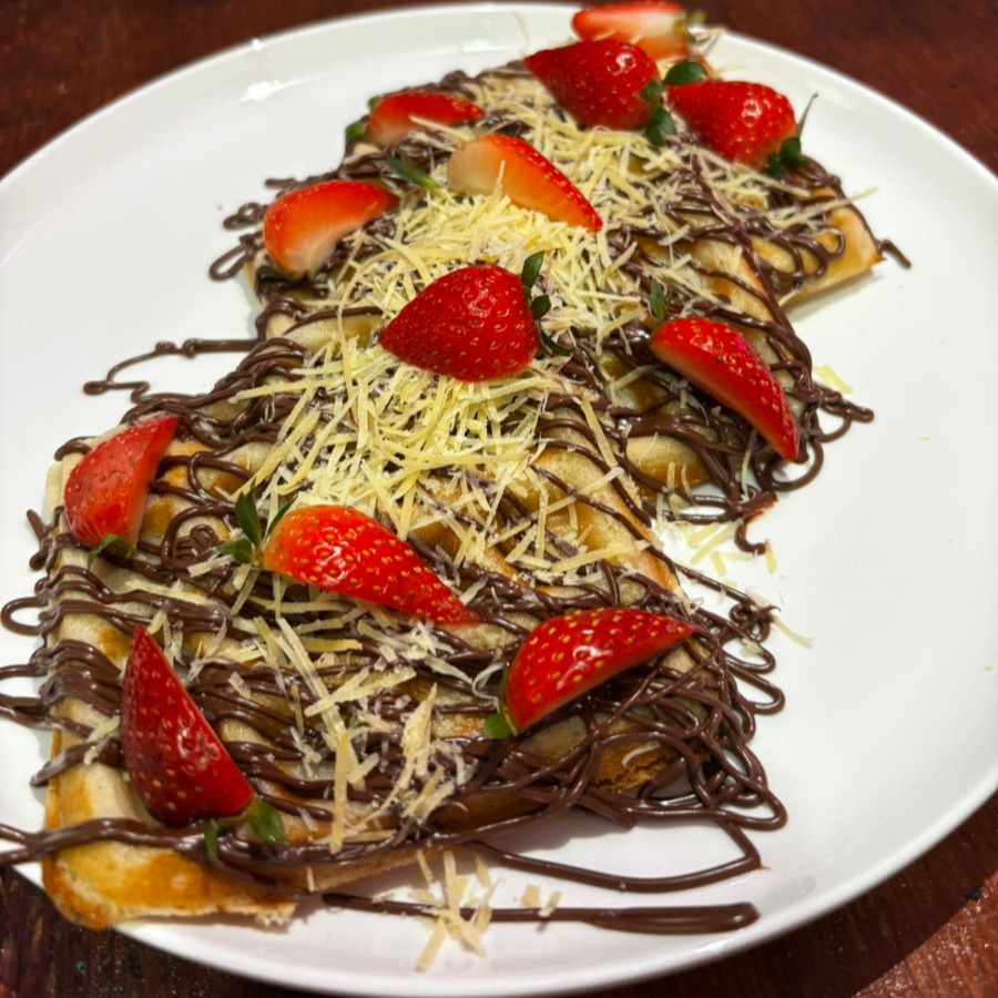 Waffle Nutella, Fresa y Queso de Bola