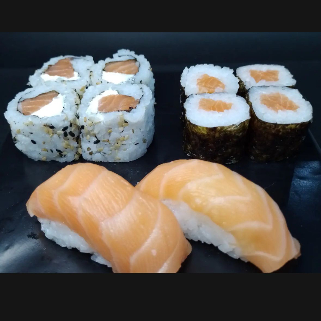 4 Uramaki Filadélfia + 4 Hossomaki Salmão + 2 Niguiri Salmão + 4 Hot Filadélfia (BRINDE)